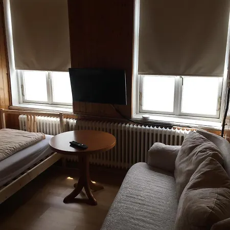 Homestay Ferienzimmer Drei Linden Stadtzentrum *
